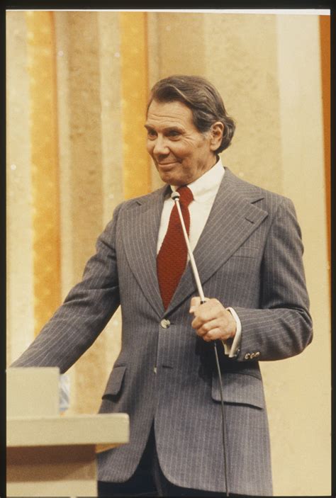 How tall was gene rayburn - Height 6′ 1″ (1.85 m) Mini Bio Gene Rayburn was born on December 22, 1917, in Christopher, Illinois. After his father died at a very young age, his mother moved to Chicago and married Milan Rubessa, and Gene adopted his stepfather's name. As Gene Rubessa, he acted in high school plays and hoped to follow an acting career. 